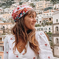 Tornano a viaggiare gli influencer. Francesca Ruvolo si rilassa a Positano 