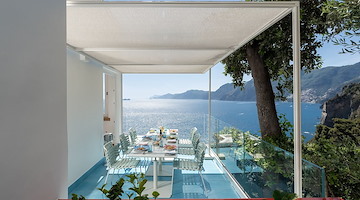 "Vermarine", a Praiano la nuova suite di Casa Angelina nelle esclusive tonalità verde acqua Paola Lenti