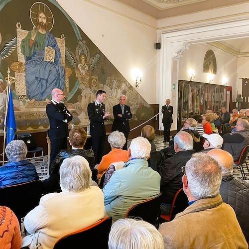 Truffe: i Carabinieri incontrano gli anziani ad Amalfi