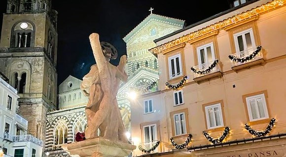 Amalfi apre l’avviso esplorativo per gli eventi invernali: un Natale magico in arrivo