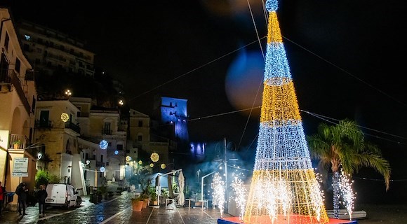 Il 3 novembre con l'accensione dell'Albero iniziano gli eventi invernali a Cetara